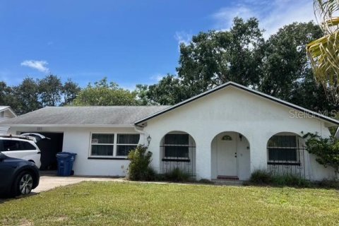 Casa en alquiler en New Port Richey, Florida, 3 dormitorios, 173.91 m2 № 1877116 - foto 1