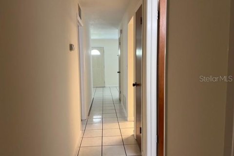 Casa en alquiler en New Port Richey, Florida, 3 dormitorios, 173.91 m2 № 1877116 - foto 9