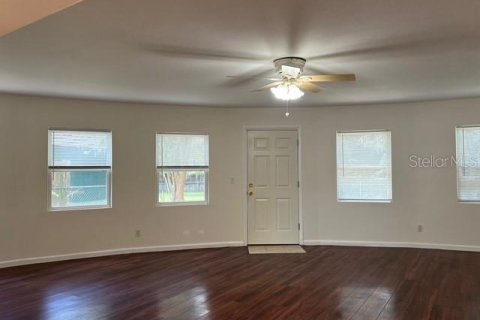 Casa en alquiler en New Port Richey, Florida, 3 dormitorios, 173.91 m2 № 1877116 - foto 4