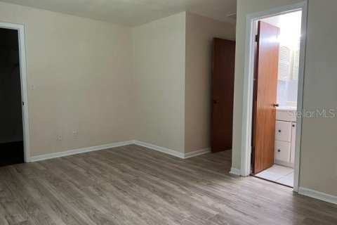 Casa en alquiler en New Port Richey, Florida, 3 dormitorios, 173.91 m2 № 1877116 - foto 8