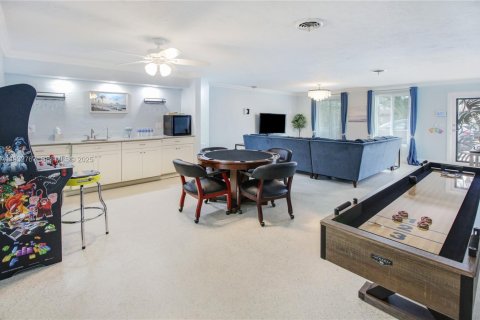 Купить виллу или дом в Дания-Бич, Флорида 3 спальни, 231.88м2, № 2077130 - фото 8