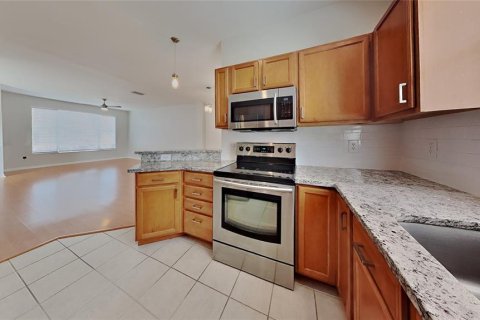 Adosado en venta en Tampa, Florida, 2 dormitorios, 116.31 m2 № 1518683 - foto 5