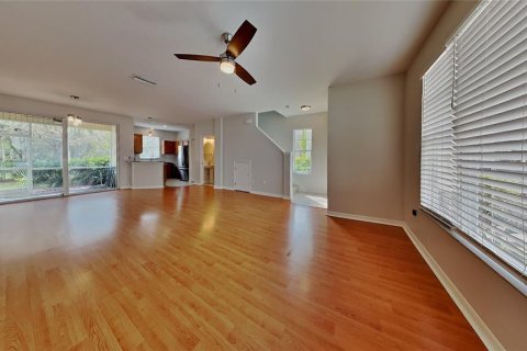 Adosado en venta en Tampa, Florida, 2 dormitorios, 116.31 m2 № 1518683 - foto 2