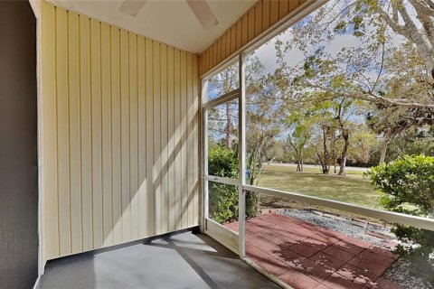 Adosado en venta en Tampa, Florida, 2 dormitorios, 116.31 m2 № 1518683 - foto 9