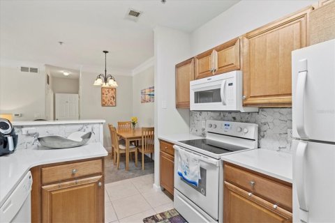 Condo in Bradenton, Florida, 2 bedrooms  № 1906148 - photo 18