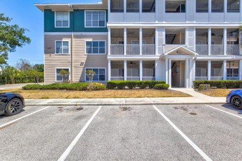Condo in Bradenton, Florida, 2 bedrooms  № 1906148 - photo 2
