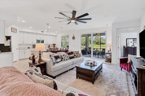 Apartamento en alquiler en Punta Gorda, Florida, 3 dormitorios, 161.74 m2 № 1812992 - foto 4