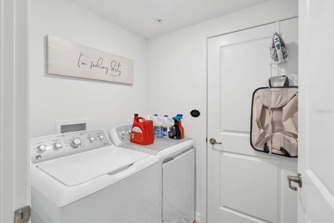 Apartamento en alquiler en Punta Gorda, Florida, 3 dormitorios, 161.74 m2 № 1812992 - foto 17