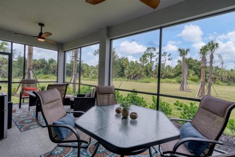 Apartamento en alquiler en Punta Gorda, Florida, 3 dormitorios, 161.74 m2 № 1812992 - foto 2
