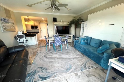 Condo in Clearwater, Florida, 1 bedroom № 2203593 - photo 12