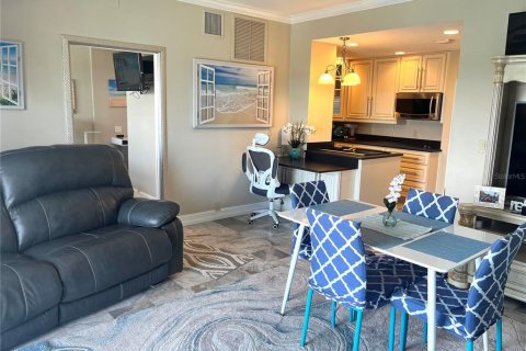Condo in Clearwater, Florida, 1 bedroom № 2203593 - photo 17