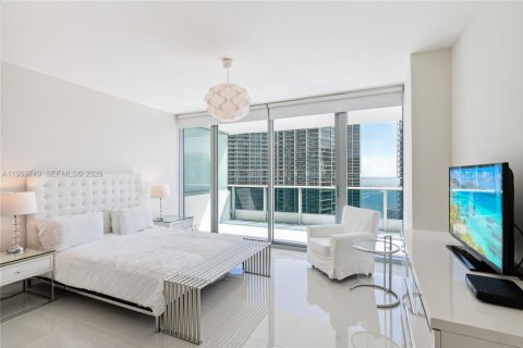 Condominio en alquiler en Miami, Florida, 2 dormitorios, 116.59 m2 № 2030573 - foto 9