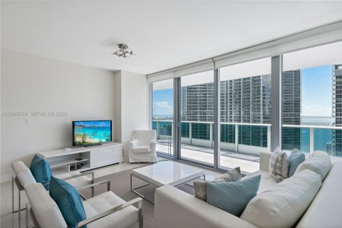 Condominio en alquiler en Miami, Florida, 2 dormitorios, 116.59 m2 № 2030573 - foto 3