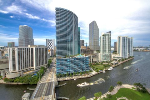 Condominio en alquiler en Miami, Florida, 2 dormitorios, 116.59 m2 № 2030573 - foto 25