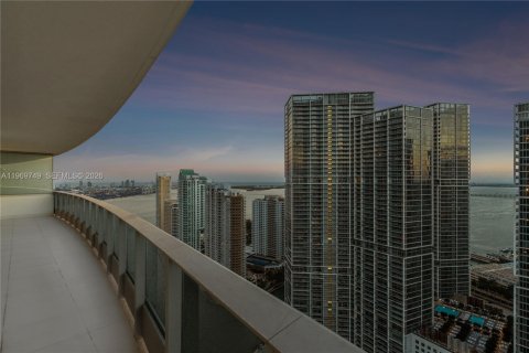 Condominio en alquiler en Miami, Florida, 2 dormitorios, 116.59 m2 № 2030573 - foto 14