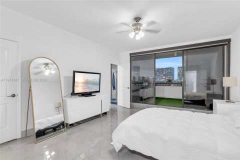 Condo in Sunny Isles Beach, Florida, 3 bedrooms № 2082333 - photo 17