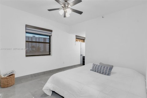 Condo in Sunny Isles Beach, Florida, 3 bedrooms № 2082333 - photo 14
