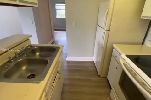 Copropriété à louer à Pompano Beach, Floride: 1 chambre, 72.93 m2 № 2056202 - photo 10