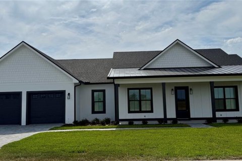 House in Winter Haven, Florida 4 bedrooms, 261.8 sq.m. № 1650055 - photo 1