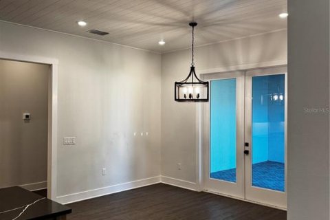House in Winter Haven, Florida 4 bedrooms, 261.8 sq.m. № 1650055 - photo 9
