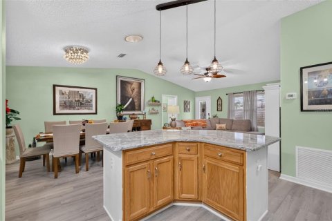 Villa ou maison à vendre à The Villages, Floride: 3 chambres, 129.32 m2 № 2411465 - photo 9