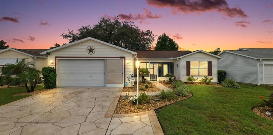 Villa ou maison à The Villages, Floride 3 chambres, 129.32 m2 № 2411465