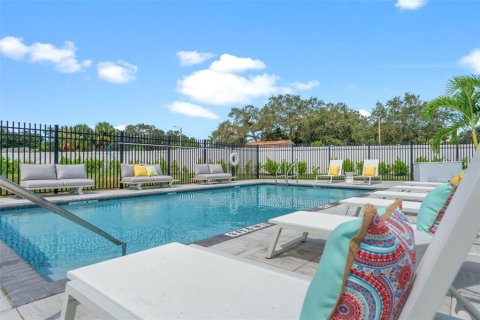 Townhouse in Pinellas Park, Florida 3 bedrooms, 218.41 sq.m. № 2217926 - photo 10