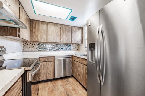 Copropriété à louer à Pinellas Park, Floride: 2 chambres, 86.4 m2 № 1808605 - photo 9