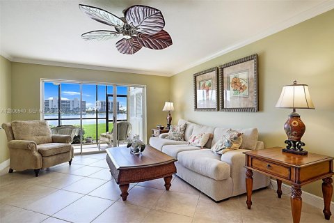 Copropriété à vendre à Jupiter, Floride: 2 chambres, 109.81 m2 № 2422169 - photo 4