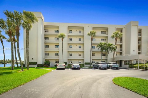 Copropriété à vendre à Jupiter, Floride: 2 chambres, 109.81 m2 № 2422169 - photo 2