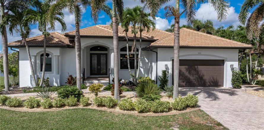 Casa en Punta Gorda, Florida 3 dormitorios, 239.59 m2 № 2093727