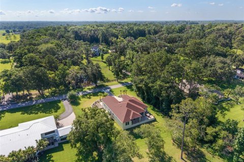 House in Ocala, Florida 3 bedrooms, 216.93 sq.m. № 1784566 - photo 14