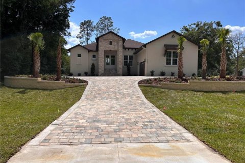 House in Ocala, Florida 3 bedrooms, 216.93 sq.m. № 1784566 - photo 1