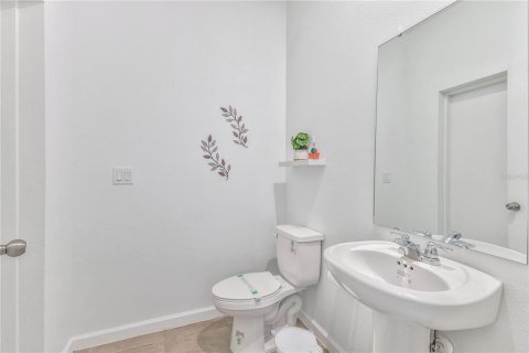 Купить таунхаус в Киссимми, Флорида 8 комнат, 227.98м2, № 2143653 - фото 15