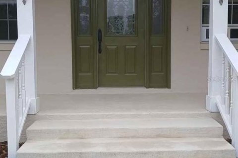 House in Crystal River, Florida 4 bedrooms, 330.92 sq.m. № 2156064 - photo 4