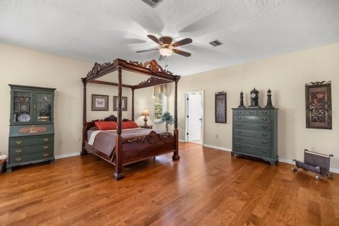 House in Crystal River, Florida 4 bedrooms, 330.92 sq.m. № 2156064 - photo 17