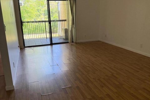 Купить кондоминиум в Корал-Спрингс, Флорида 3 комнаты, 88.26м2, № 2147031 - фото 4
