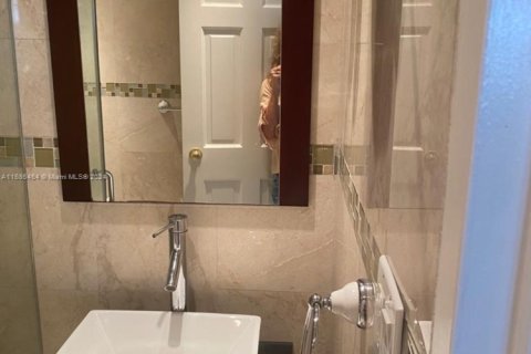 Appartement à louer à Miami Beach, Floride: 2 chambres, 91.04 m2 № 1859637 - photo 7