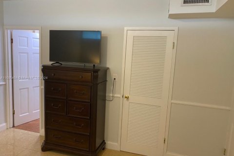Appartement à louer à Miami Beach, Floride: 2 chambres, 91.04 m2 № 1859637 - photo 29