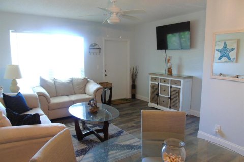 Condo in Boynton Beach, Florida, 1 bedroom № 2189808 - photo 10