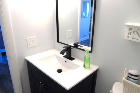 Condo in Boynton Beach, Florida, 1 bedroom № 2189808 - photo 15