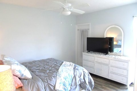 Condo in Boynton Beach, Florida, 1 bedroom № 2189808 - photo 18