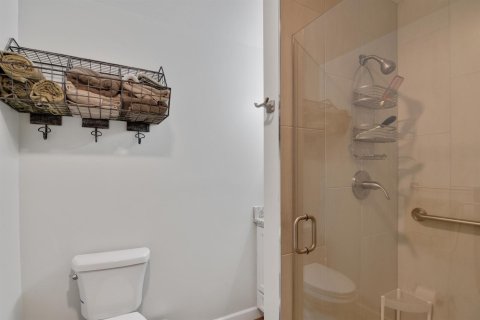 Condo in Vero Beach, Florida, 2 bedrooms  № 2082614 - photo 16