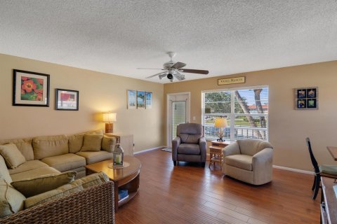 Condo in Vero Beach, Florida, 2 bedrooms  № 2082614 - photo 4