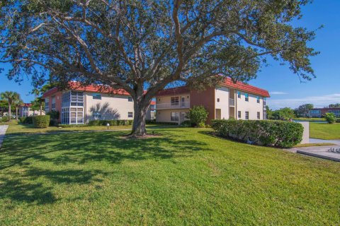 Condo in Vero Beach, Florida, 2 bedrooms № 2082614