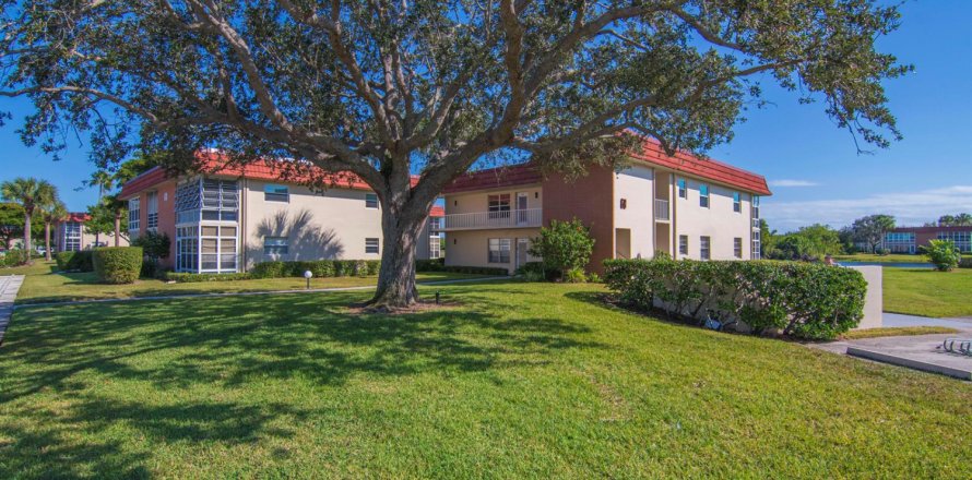 Condo in Vero Beach, Florida, 2 bedrooms  № 2082614