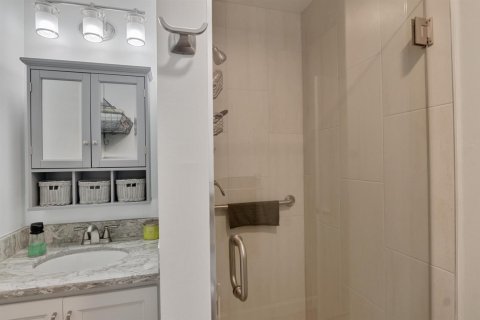 Condo in Vero Beach, Florida, 2 bedrooms  № 2082614 - photo 15