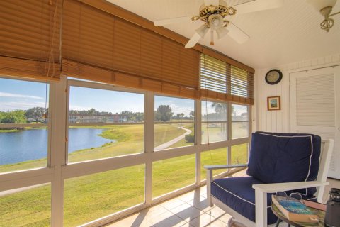 Condo in Vero Beach, Florida, 2 bedrooms  № 2082614 - photo 19