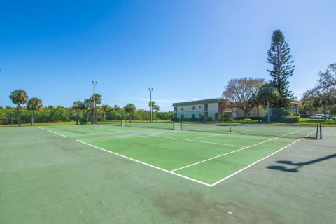 Condo in Vero Beach, Florida, 2 bedrooms  № 2082614 - photo 21