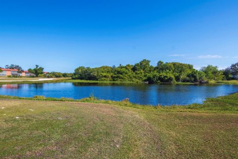 Condo in Vero Beach, Florida, 2 bedrooms  № 2082614 - photo 23